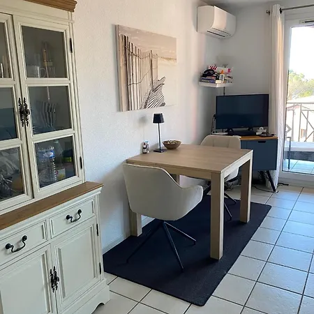 Huebsch Eingerichtetes Miramar Mit Grossem Balkon, Pool, Fusslaeufig Zum By Riviera Homelife